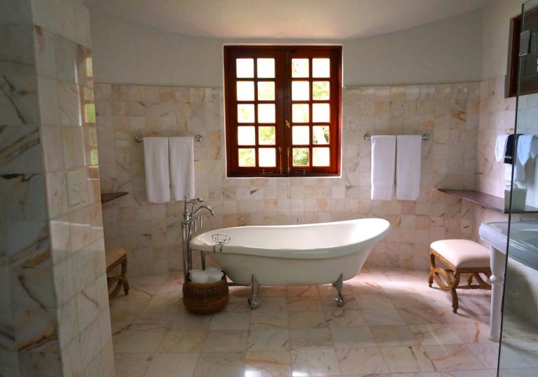 Łazienka w stylu SPA – jakie elementy warto mieć? 